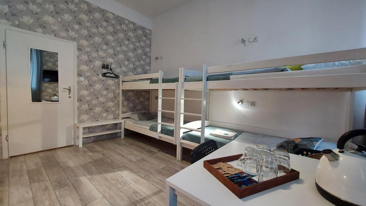 Deja Vu Hostel Βαρσοβία Εξωτερικό φωτογραφία